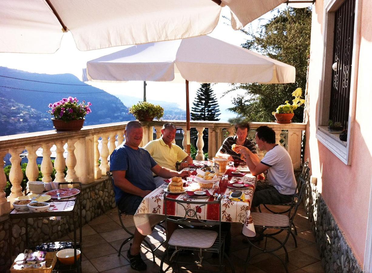 La Tana Del Tasso Ventimiglia Bed & Breakfast Exterior photo