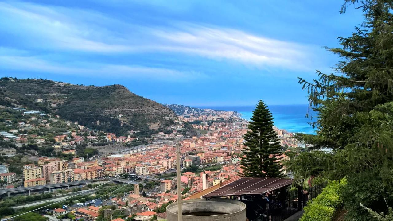 La Tana Del Tasso Ventimiglia Bed & Breakfast Exterior photo